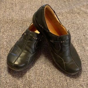 Clark’s Unstructured slip on shoes, women’s sz 9w